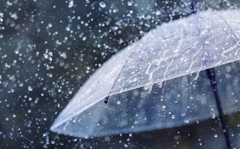 Ploi și vreme rece, până duminică seara. PROGNOZA pentru Cluj