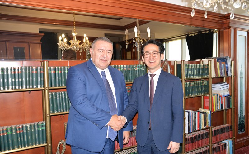 Dialog la nivel înalt CCIR - Hyundai Heavy Industries