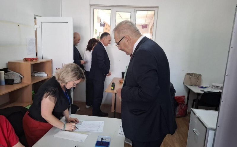 Vasile Dîncu, la vot: „După alegeri, vom ateriza într-o realitate politică și economică foarte dure"