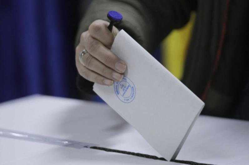 REZULTATE EXIT-POLL turul 2 alegeri prezidențiale: Nicușor Dan, înaintea lui George Simion
