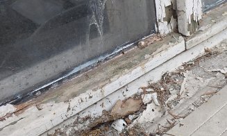 Cadavru între fecale + apartament sigilat de peste 3 luni în Grigorescu = RISC EPIDEMIOLOGIC / Vecinii sportă mirosul și cer cu disperare igienizarea 
