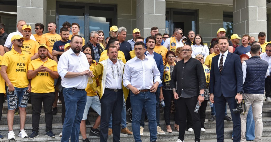 Manifestul de la Cluj, apel către conducerea AUR: „Ascultați vocea celor care nu neapărat urlă, dar gândesc, deschideți porțile partidului către cei care vor să construiască, nu să distrugă”