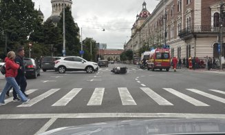 Accident în centrul Clujului. O persoană a ajuns la spital