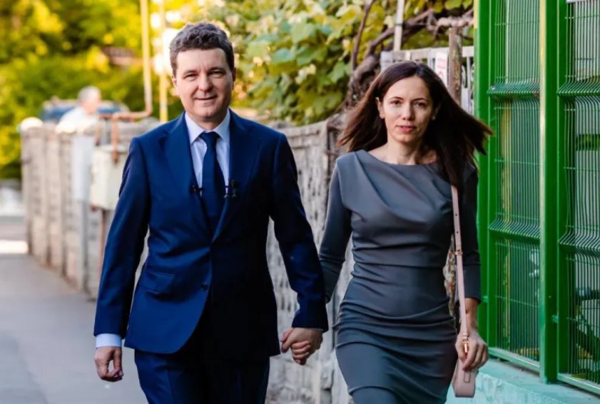 Cine este și cu ce se ocupă cumnatul lui Nicușor Dan