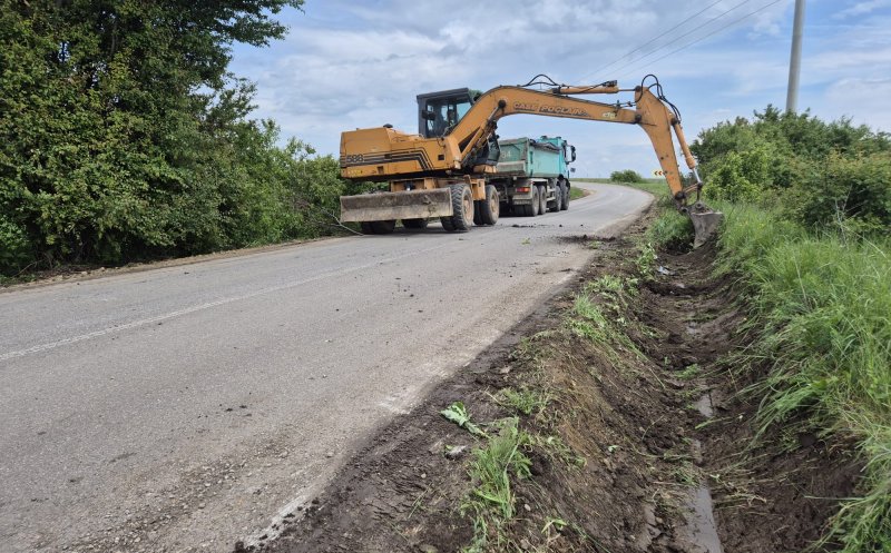 Lucrări de întreținere pe drumul care leagă platoul Cheile Turzii de Săndulești