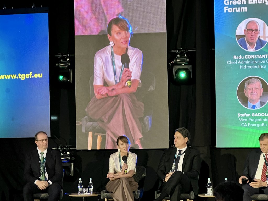 Companii din Cluj, soluții la Transylvania Green Energy Forum în caz de blackout în România. Maria Metz (NTT): „Protocoalele de securitate sunt importante” / Dan Mateaș (DEER): „Fără digitalizare nu putem preîntâmpina”