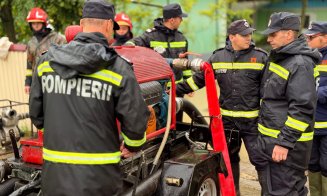 Case și gospodării sub ape! Pompierii clujeni, intervin în zonele afectate de viituri