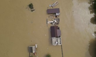 Imagini din dronă cu sute de gospodării sub ape, în Ardeal. Nivelul apei depășește 2 metri în unele zone