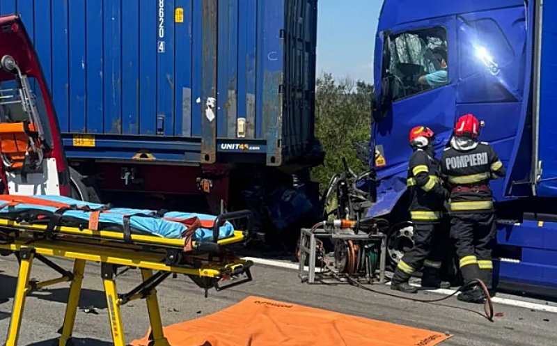 ACCIDENT teribil între 3 TIR-uri și 5 autoturisme / Un copil de 10 ani a murit