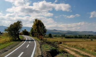 Se reiau lucrările la pista de biciclete Huedin-Sâncraiu-Călățele. Primar: „Vă aștept în luna august cu bicicletele pe pistă!”