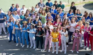 Rămas-bun studenție! Serenadele UMF continuă şi vineri 6 iunie