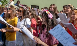 Rămas-bun studenție! Serenadele UMF continuă şi vineri 6 iunie