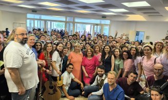 Rămas-bun studenție! Serenadele UMF continuă şi vineri 6 iunie / Anca Buzoianu: "Asemenea momente sunt borne existențiale pentru fiecare dintre n