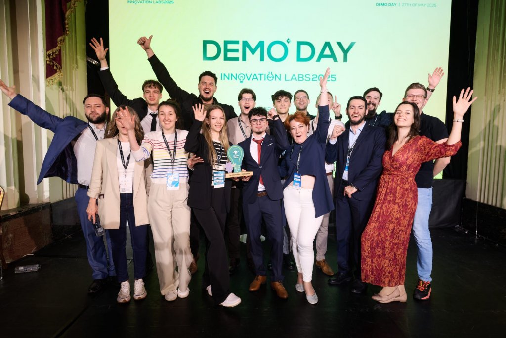 Echipa studenților de la UBB Cluj a câștigat marele premiu la Demo Day în cadrul Innovation Labs 2025