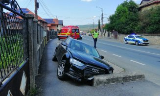 Accident grav în Baciu: Patru victime, inclusiv doi minori, transportate la spital. Trafic îngreunat