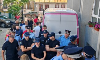 Acțiune impresionantă la Cluj! Polițiști, pompieri, jandarmi și angajați de la STS donează sânge
