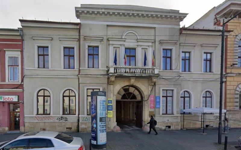 2 ORE de contre pe tema Uniunii Vatra Românească, o organizație de extremă dreapta. Au chirie în centrul Clujului, de 1 leu/mp