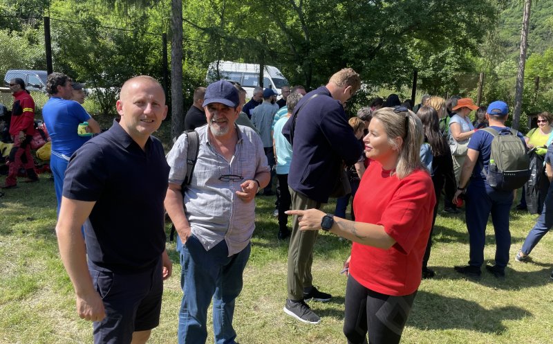 Inițiativă de lăudat a angajaților CJ Cluj, în frunte cu vicepreședintele Radu Rațiu. Au făcut curățenie în Cheile Turzii
