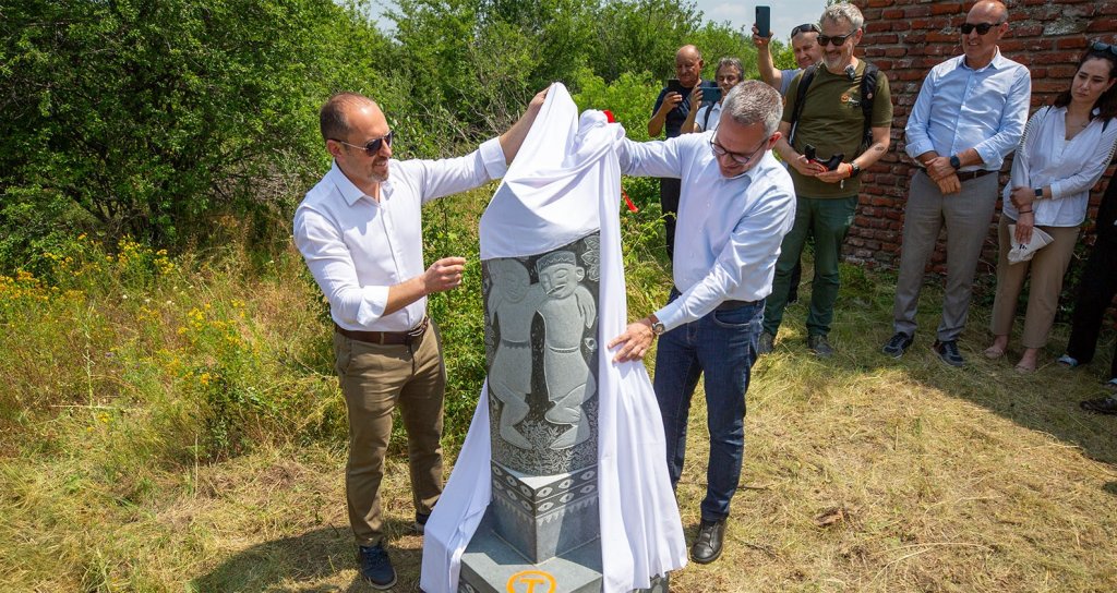 BT, alături de Via Transilvanica, la aniversare și inaugurarea unei borne simbolice