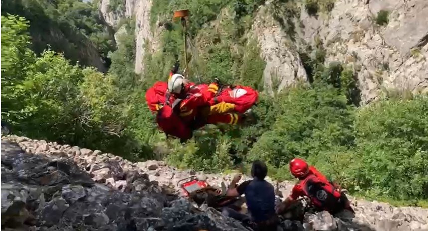 Cine sunt cele două persoane accidentate grav în Cheile Turzii. Victimele, transportate la spital cu elicopterul SMURD