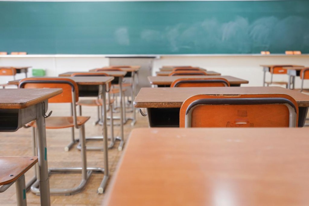 Noile planuri-cadru pentru liceu: Numărul de ore stabilit pentru fiecare disciplină/ Când se va schimba BAC-ul