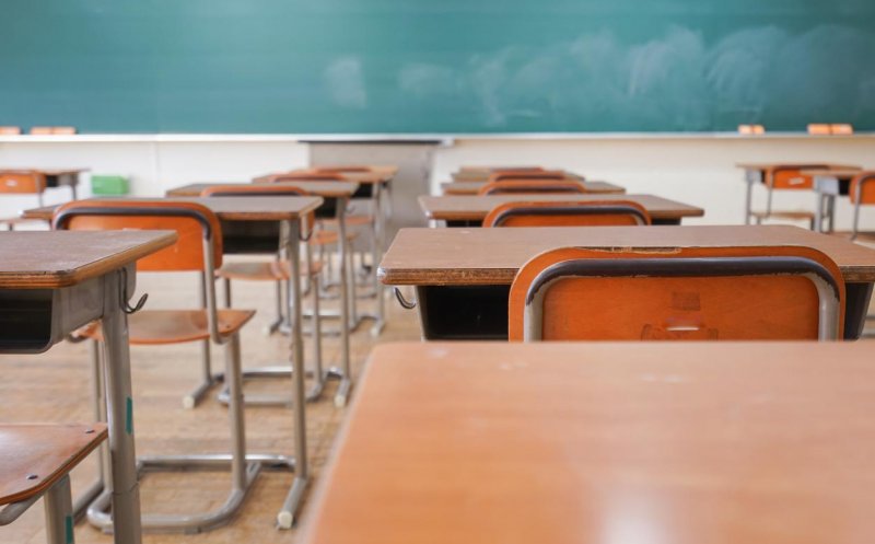 Noile planuri-cadru pentru liceu: Numărul de ore stabilit pentru fiecare disciplină/ Când se va schimba BAC-ul