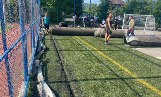 Se înlocuiește gazonul de pe terenul de fotbal din Florești. Primarul: „Este un pas important pentru a oferi condiții cât mai bune”