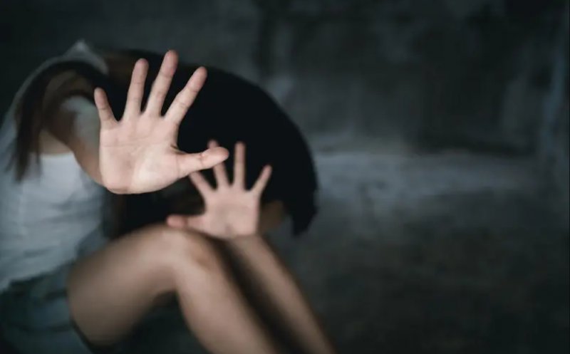 Minoră de 13 ani din Cluj, agresată sexual într-un magazin. Suspectul a fost lăsat în libertate sub control judiciar