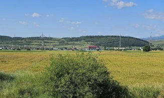 Ură pe natură: Gunoaie de mari dimensiuni aruncate aproape de malul Someşului, în Floreşti / "Se tot înmulțesc..."