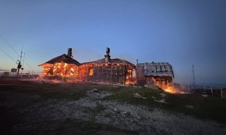 Stația Meteo Vlădeasa, deschisă în anii ’60, distrusă de un incendiu puternic. ANM: "Pagubele sunt foarte mari"