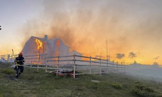Stația Meteo Vlădeasa, deschisă în anii ’60, distrusă de un incendiu puternic. ANM: "Pagubele sunt foarte mari"