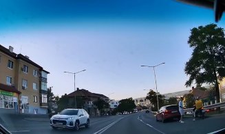 Se circulă ca în junglă în Cluj-Napoca / Accident pe Calea Turzii cu un livrator de mâncare