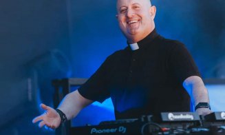 PREOT și DJ. Concert ca la UNTOLD, în centrul Clujului cu DJ Padre Guilherme & spectacol de lumini și videomapping