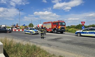 Accident între două mașini, pe un drum din Cluj. Trafic îngreunat