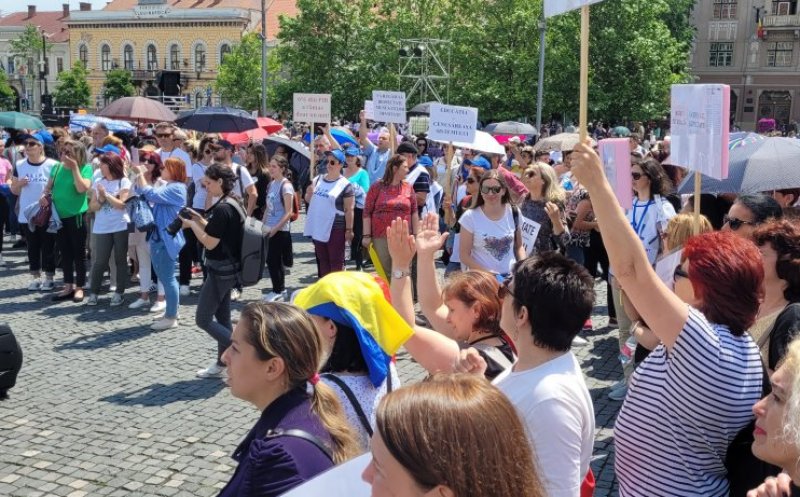Se anunță o vacanță de vară fierbinte! Profesorii se pregătesc de proteste și amenință cu greva generală