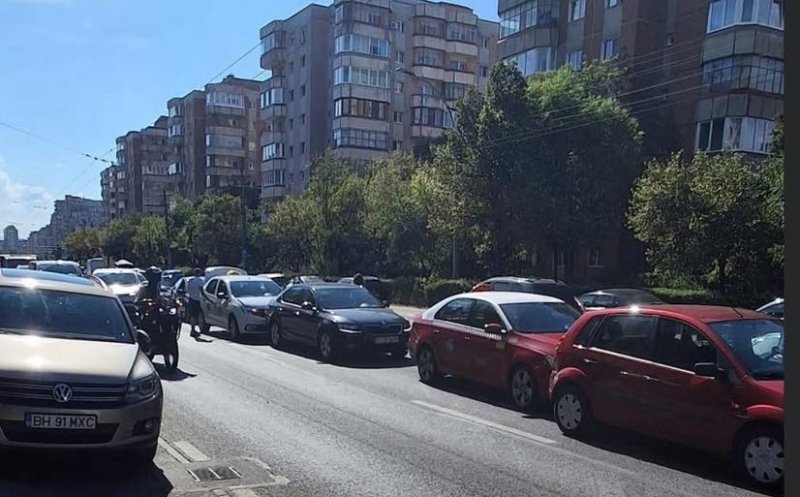 Coliziune în lanț cu cinci mașini pe o stradă din Cluj-Napoca. Momentul impactului, surprins de o cameră de bord