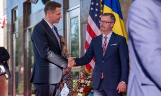 Clujeanul din fruntea Senatului, prezent la recepția Ambasadei SUA: „Parteneriatul strategic româno-american este esențial în actuala arhitectură de securitate”