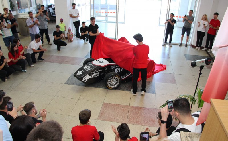 Studenții de la UTCN au lansat noul monopost electric cu care vor concura pe circuitul de Formula 1 Hockenheimring
