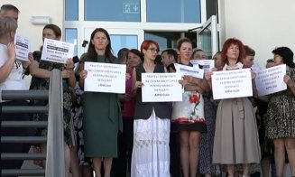Protest spontan la Casa de Pensii Cluj: ”Ne cerem drepturile pentru munca depusă!”