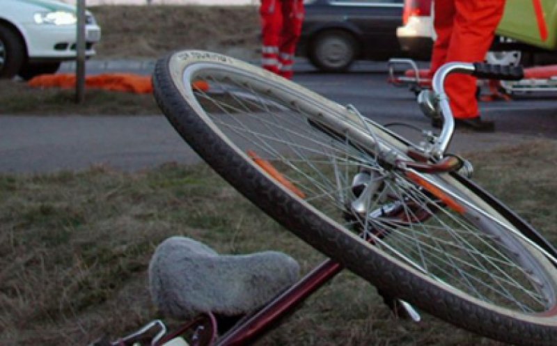 Un clujean s-a izbit de un gard cu bicicleta electrică. Când l-au testat, polițiștii au avut o surpriză