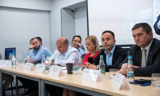 Parlamentarii clujeni, întâlnire cu primarii din județ. Cîmpean: „Împreună putem construi o administrație mai eficientă și mai aproape de oameni”