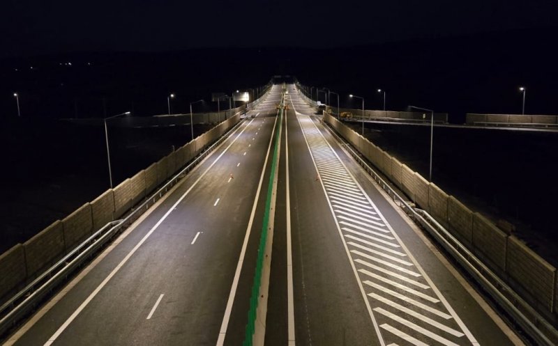 IMAGINI nocturne de pe DEx4. Au fost finalizate testele de iluminat pe noua legătură a Clujului cu A3/ Când se deschide traficul