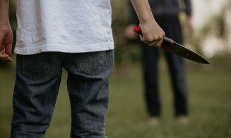 Scene dramatice în centrul Clujului: Un bărbat a fost înjunghiat într-un parc. Unde a fost prins agresorul