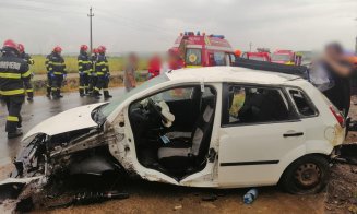 Accident rutier GRAV în Cluj: Trei victime, transportate la spital. Elicopterul SMURD a intervenit