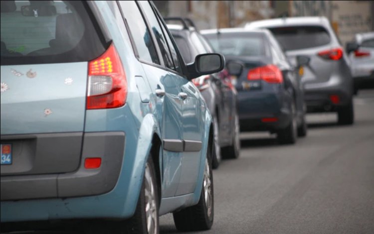 Trafic intens în zona Bonțida pe durata festivalului Electric Castle. Poliția recomandă rute alternative