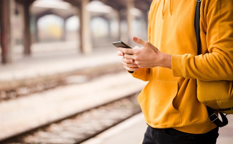 97% dintre tinerii europeni sunt online zilnic — România nu rămâne în urmă. Unde se clasează