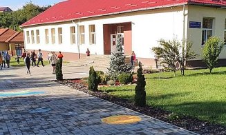 Profesoară din Cluj, arestată preventiv / A târât-o de păr cam 5 metri pe o elevă de 10 ani şi a insultat-o