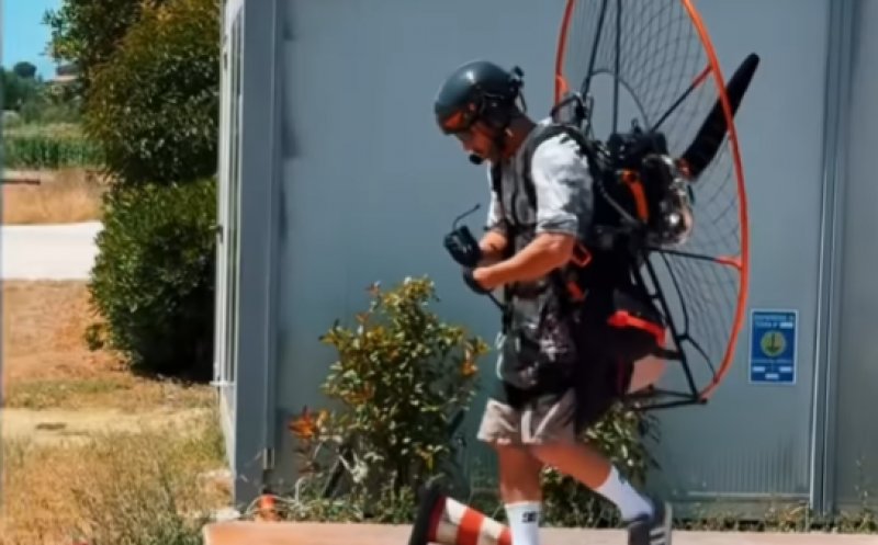Primele imagini din locul în care s-a prăbușit Felix Baumgartner: „Am crezut că va ateriza, dar a căzut brusc”