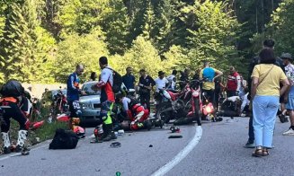 ACCIDENT cu mai multe motociclete pe Transalpina. Două persoane, în stop cardio-respirator/ A fost solicitat elicopterul SMURD