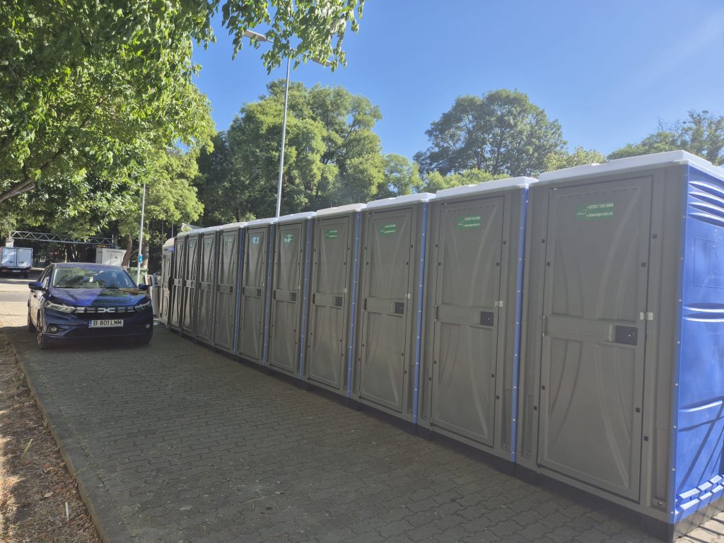 Solutii moderne pentru santiere si evenimente: toalete ecologice si igiena de top cu DAMIPROD